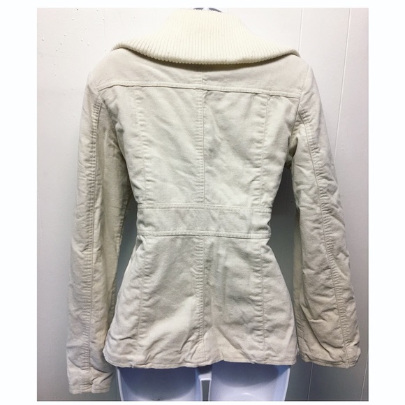 Gloria Vanderbilt | Off-White Winter Jacket Fitted - Picture 8 of 8